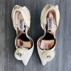 Badgley Mischka Pointed Toe D’Orsay Genny Pump